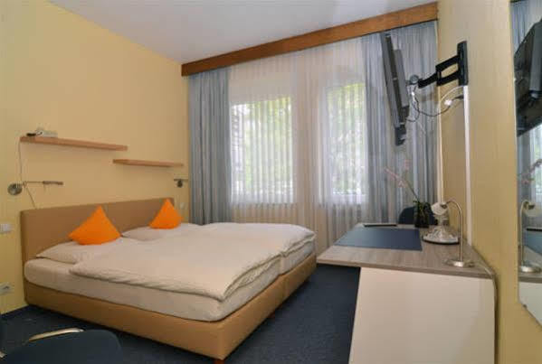 Hotel Stadtnah Aix-la-Chapelle Extérieur photo
